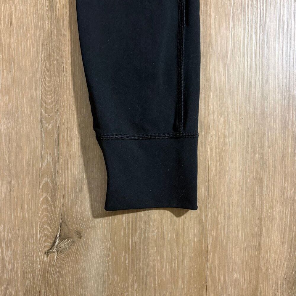 Vuori Women’s Black Daily Joggers Sz S Pants Minimalist Athleisure Clean Girl - Picture 5 of 5